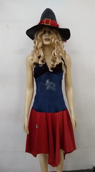 Bruxa veludo saia vermelha 